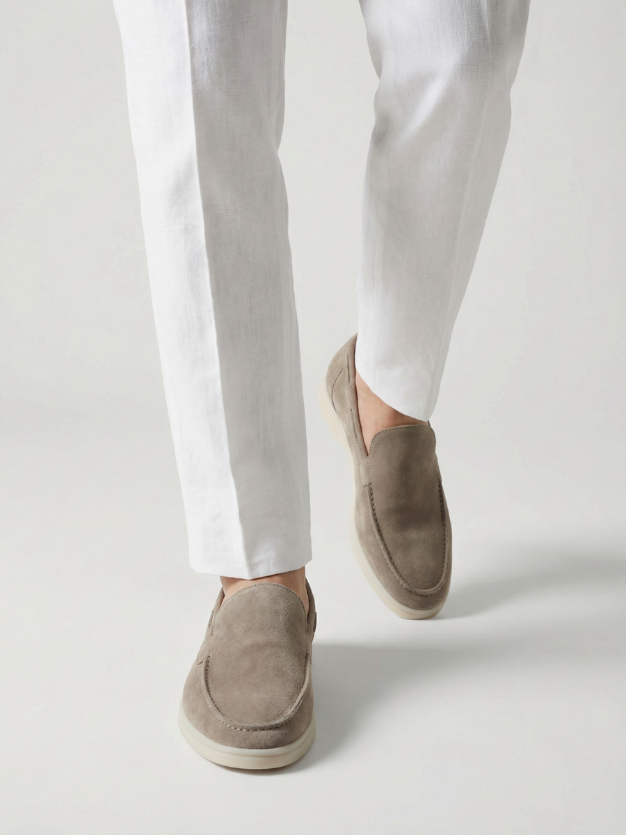 Hellgraue Yacht-Loafer