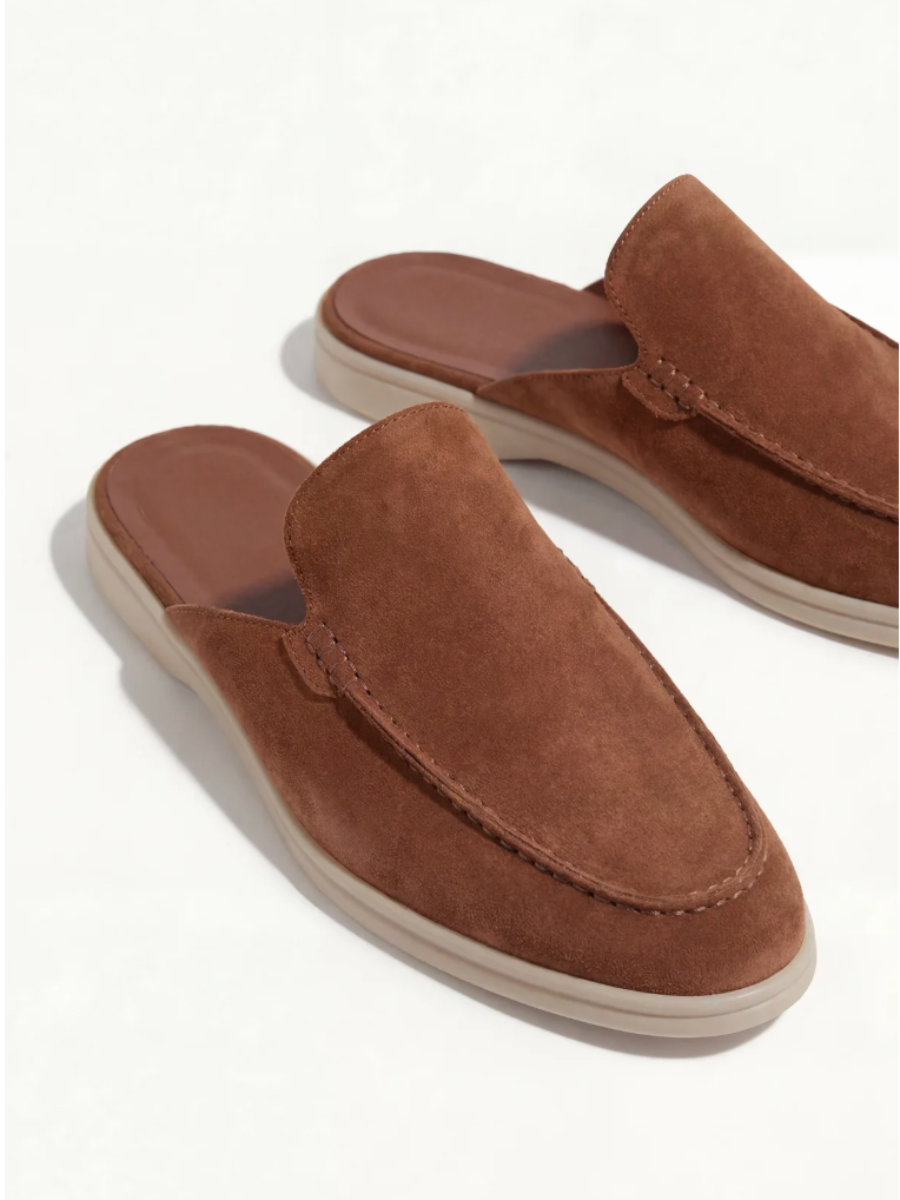 Maroon Yacht Mule