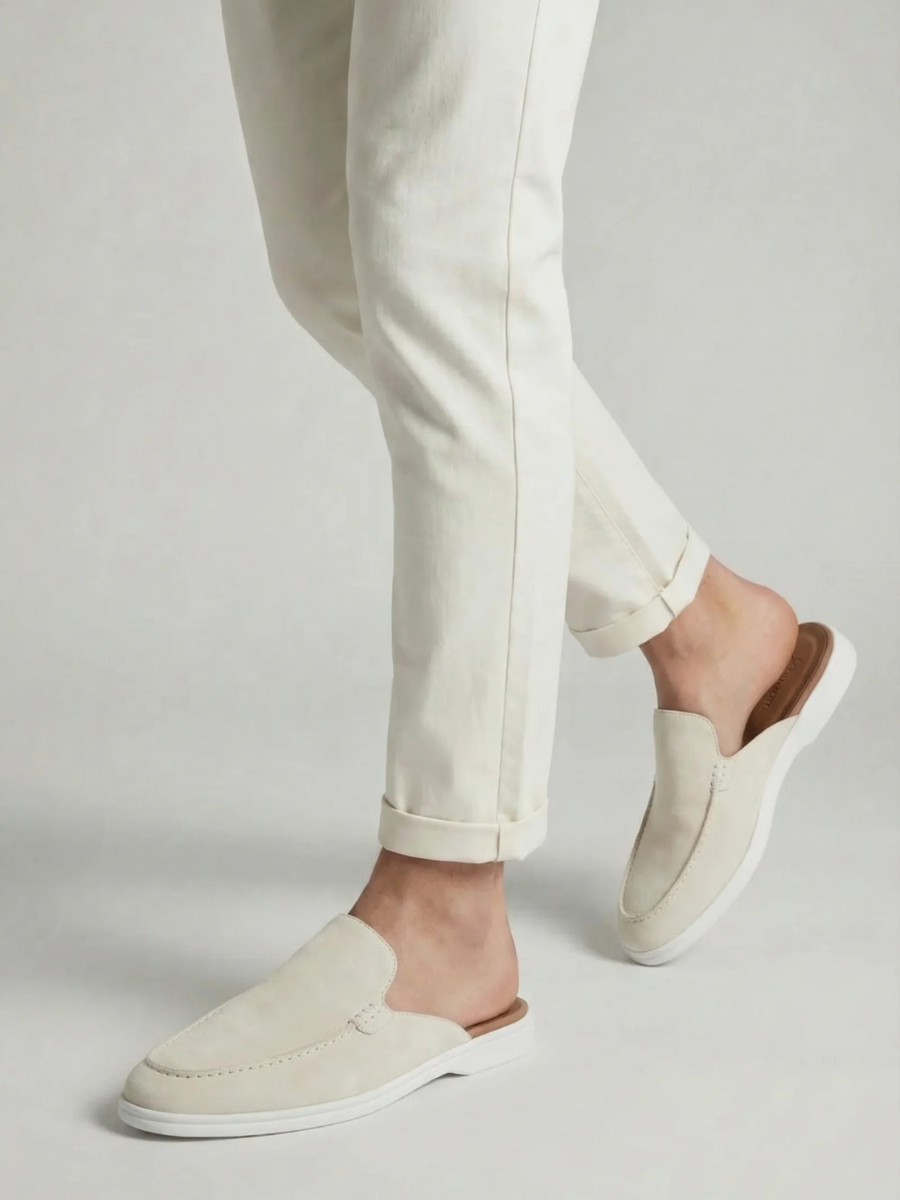 White Yacht Mule
